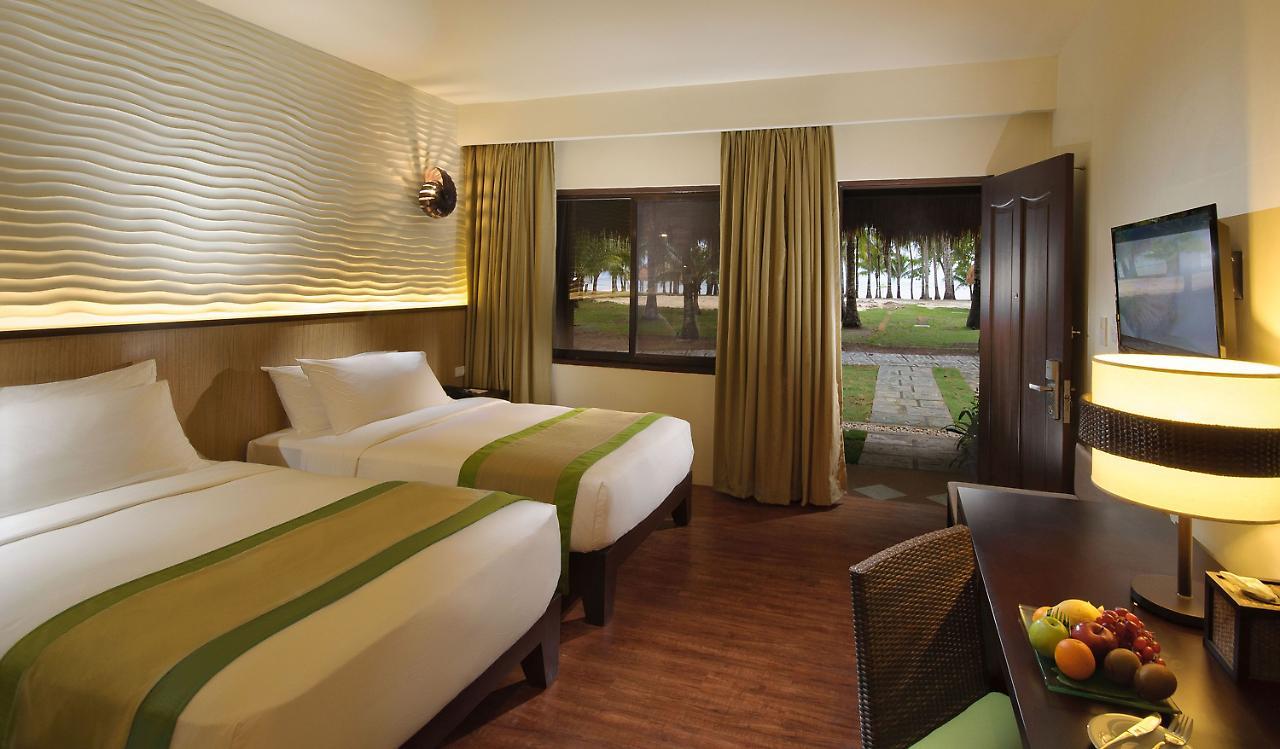 Oceanica Resort Panglao, Bohol Kültér fotó Deluxe Room