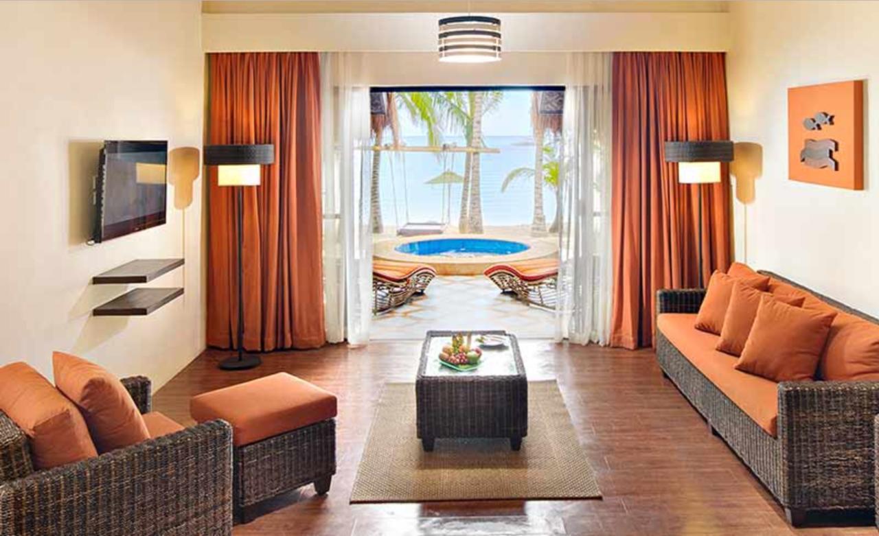 Oceanica Resort Panglao, Bohol Kültér fotó A suite at the resort